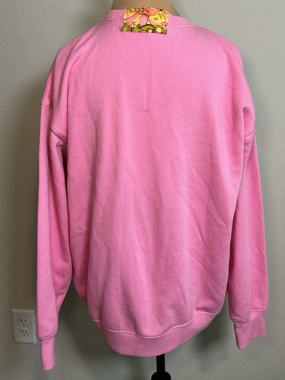 Pink Heart Appliqué Sweatshirt - Picture 2 of 6
